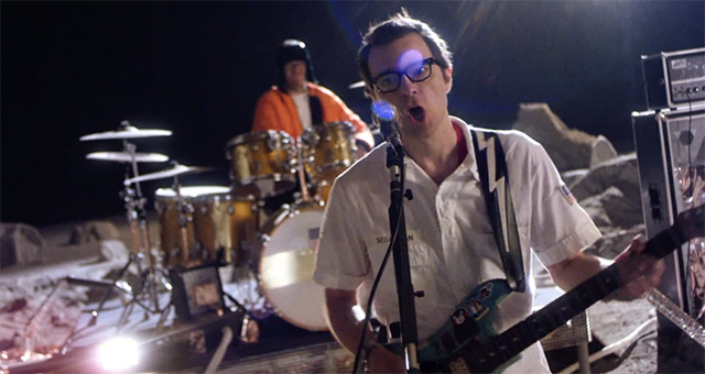 weezer-back-to-the-shack